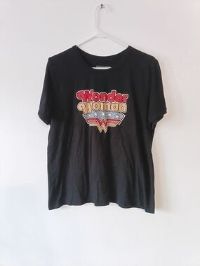 Women's Size L (12-14) WONDER WOMAN Graphic T-Shirt Black